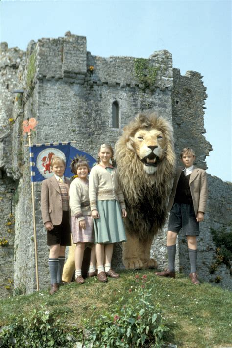 Lion witch wardrobe bbc cast